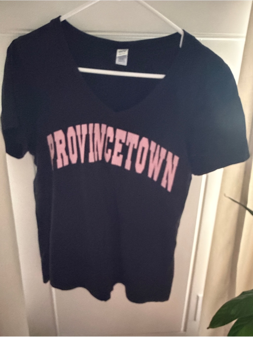 Kavio Provincetown MA Massachusetts Black Pink Shirt Size M